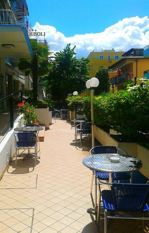 Hotel Universo Rimini Exteriér fotografie